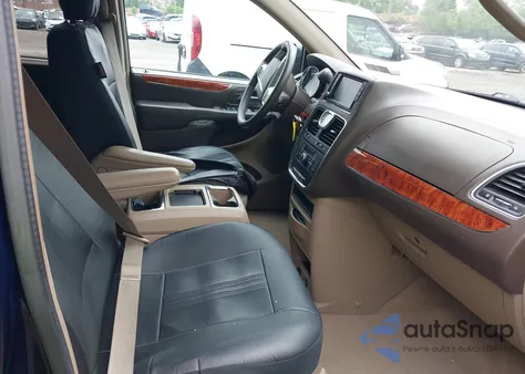 2016 Chrysler Town & Country Touring from USA, damaged, VIN 2C4RC1BG7GR191270